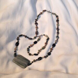 Artisan Made Colorful Agate Stone Statement Necklace and Bracelet Set